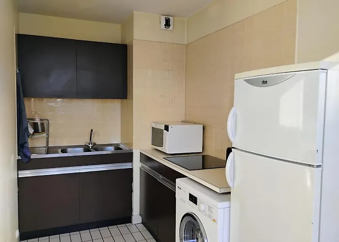 - Avec Terrasse Bordeaux