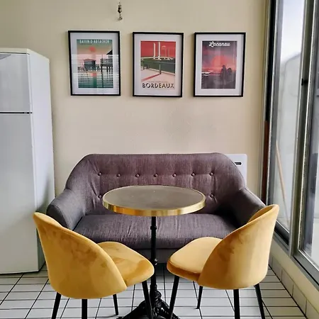 - Avec Terrasse Burdeos