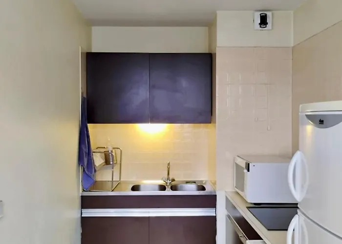 - Avec Terrasse Apartment